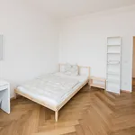 Miete 4 Schlafzimmer wohnung in Munich