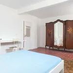 Rent a room in lisbon