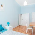 Rent 7 bedroom apartment in Prague