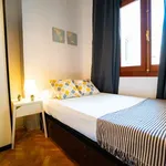 Rent a room of 120 m² in madrid