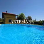 Rent 7 bedroom house of 150 m² in Pietrasanta