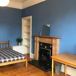 Rent 4 bedroom flat in Scotland