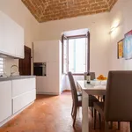 Rent 1 bedroom apartment of 60 m² in Florence