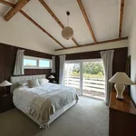 Rent 5 bedroom house in Porirua