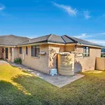 Rent 5 bedroom house in Blackbutt