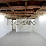 Rent 1 bedroom house of 400 m² in Porto