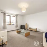 Rent 2 bedroom flat in Olney