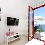 Rent 8 bedroom house of 237 m² in Karlobag, Cesarica