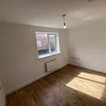 Rent 2 bedroom flat in Swansea