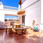 AGRADABLE VILLA EN OLIVA