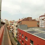 Rent a room of 97 m² in Barcelona