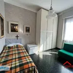 Rent 3 bedroom apartment of 90 m² in Genoa