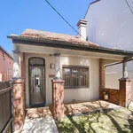 Rent 2 bedroom house in Petersham