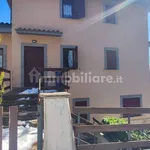 Rent 5 bedroom house of 75 m² in Rocca di Cambio