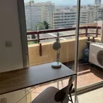 Rent a room of 150 m² in valencia