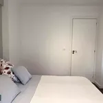 Rent 5 bedroom apartment in Madrid