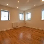 Rent 1 bedroom flat in Woking