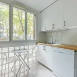 Appartement de 620 m² avec 2 chambre(s) en location à Paris