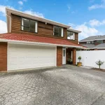 Rent 4 bedroom house in Wellington