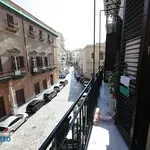 Affitto 4 camera appartamento di 130 m² in Palermo