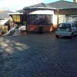 Rent 1 bedroom apartment in Johannesburg