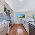 Rent 6 bedroom house in Cannonvale