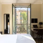 Rent 9 bedroom apartment of 122 m² in Barcelona