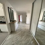 Rent 4 bedroom apartment of 82 m² in Pierre-Bénite