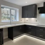 Rent 3 bedroom flat in Calderdale