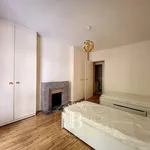 Rent 6 bedroom apartment of 169 m² in Paris