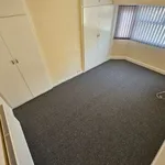 Rent 3 bedroom flat in West Midlands