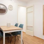 Rent 3 bedroom apartment of 55 m² in barcelona