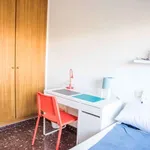 Rent a room of 160 m² in valencia