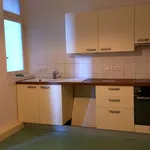 Appartement de 176 m² avec 6 chambre(s) en location à Poitiers