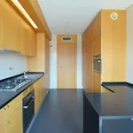 Rent 2 bedroom apartment of 110 m² in Lisboa