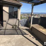 Rent 3 bedroom apartment in Warrawong