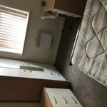 Rent 2 bedroom flat in Leicester