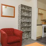 Rent 1 bedroom flat in flat