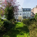 Maison de 550 m² avec 7 chambre(s) en location à Ixelles