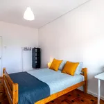 Rent 6 bedroom apartment in Porto