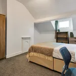 Rent 8 bedroom house in Leeds