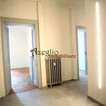 Affitto 5 camera appartamento di 150 m² in Turin