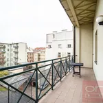 Pronajměte si 3 ložnic/e byt o rozloze 122 m² v Prague