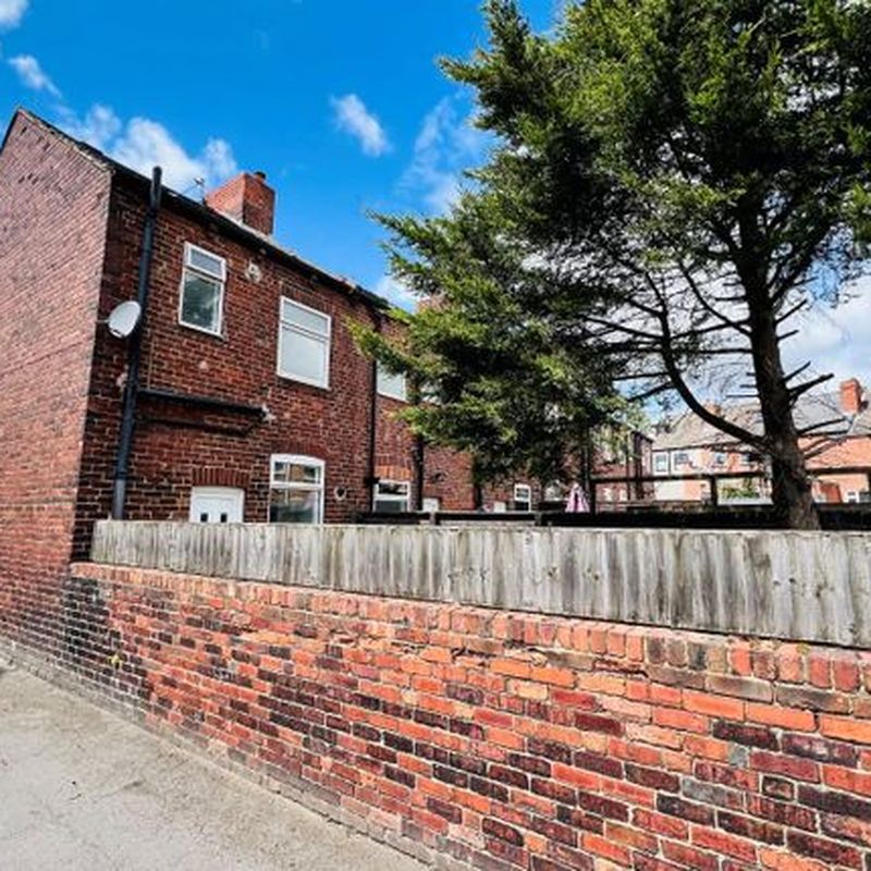 End terrace house to rent in Grafton Street, Castleford WF10 Round Hill