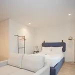 Rent 2 bedroom apartment of 34 m² in Porto