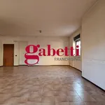 Rent 5 bedroom apartment of 150 m² in San Nicola la Strada