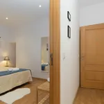 Rent 2 bedroom apartment in Porto