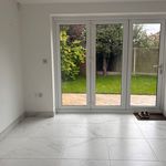 Rent 4 bedroom flat in West Midlands