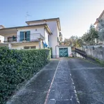 Rent 5 bedroom house of 200 m² in Torri in Sabina