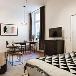 Rent 2 bedroom apartment of 33 m² in Berlin